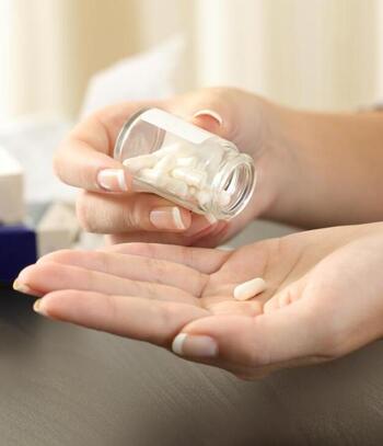 Pilula anti-Covid. FDA: efektive për parandalimin e formave të rënda, por nuk këshillohet në shtatzëni